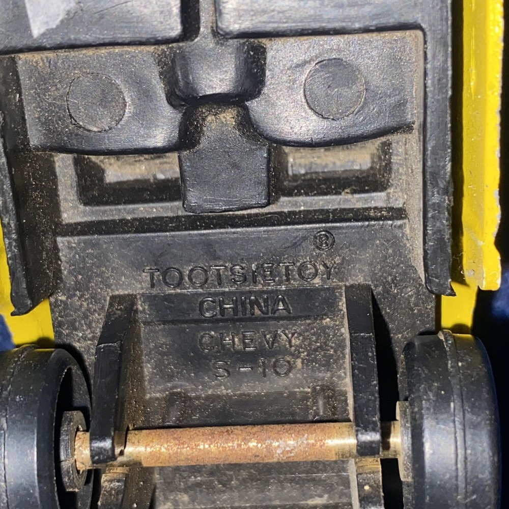 1970s 80s TootsieToy CHEVROLET S-10 PICK-UP TRUCK Dr. Pepper Yellow Diecast 4" L - Picture 5 of 6